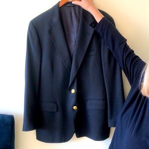 Polo Ralph Lauren. Large fit. Men’s navy blazer